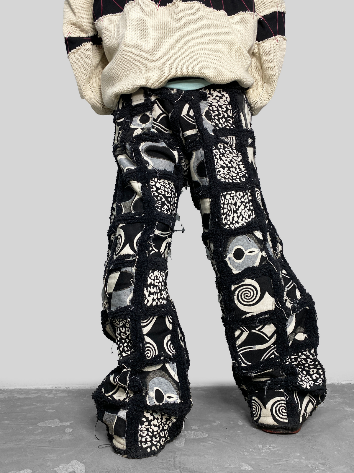 Sample Jaquard Box Jeans
